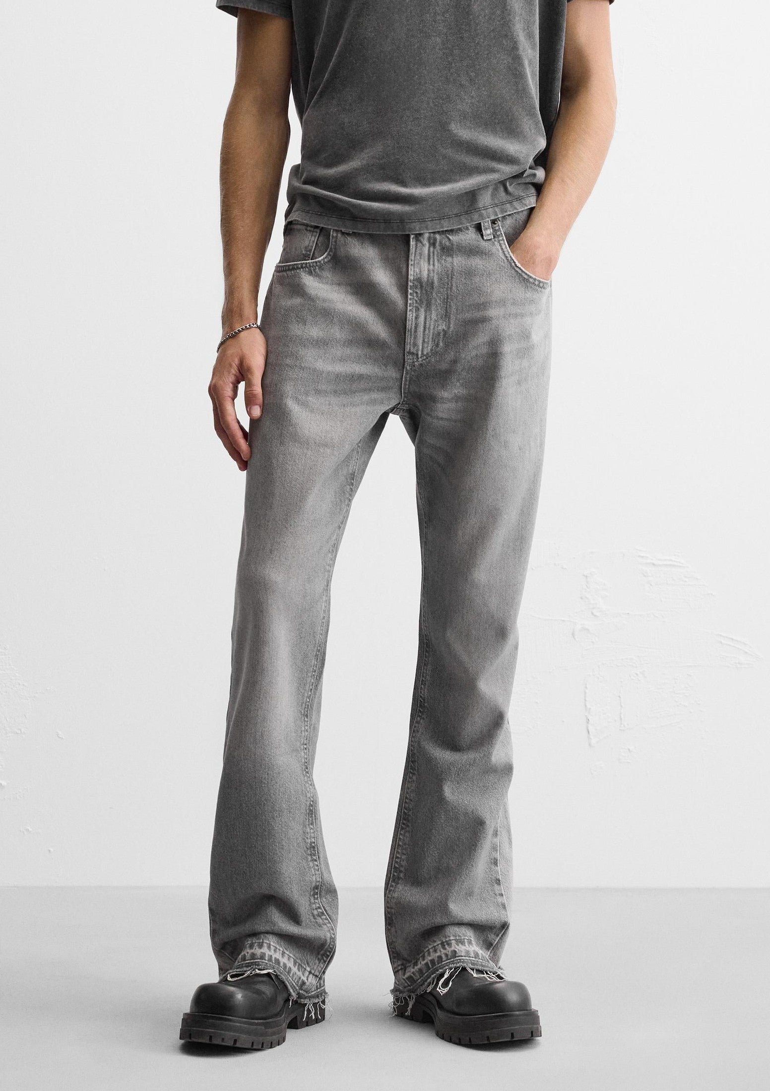 AZAR | FLARED JEANS