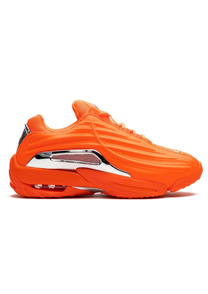 NCTA｜ESSENCE SNEAKER