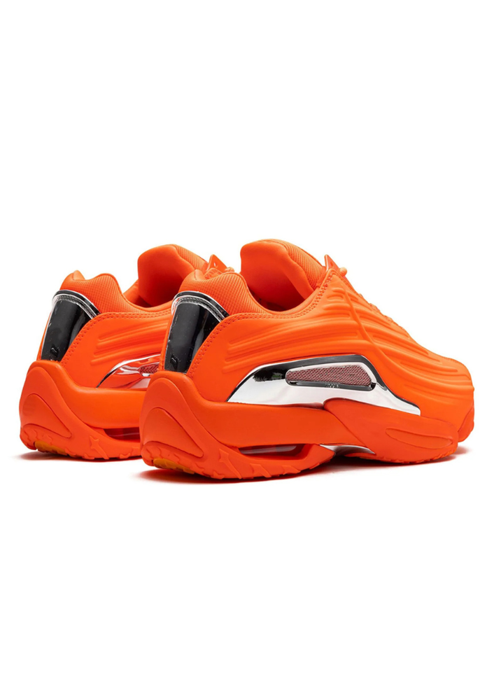 NCTA｜ESSENCE SNEAKER
